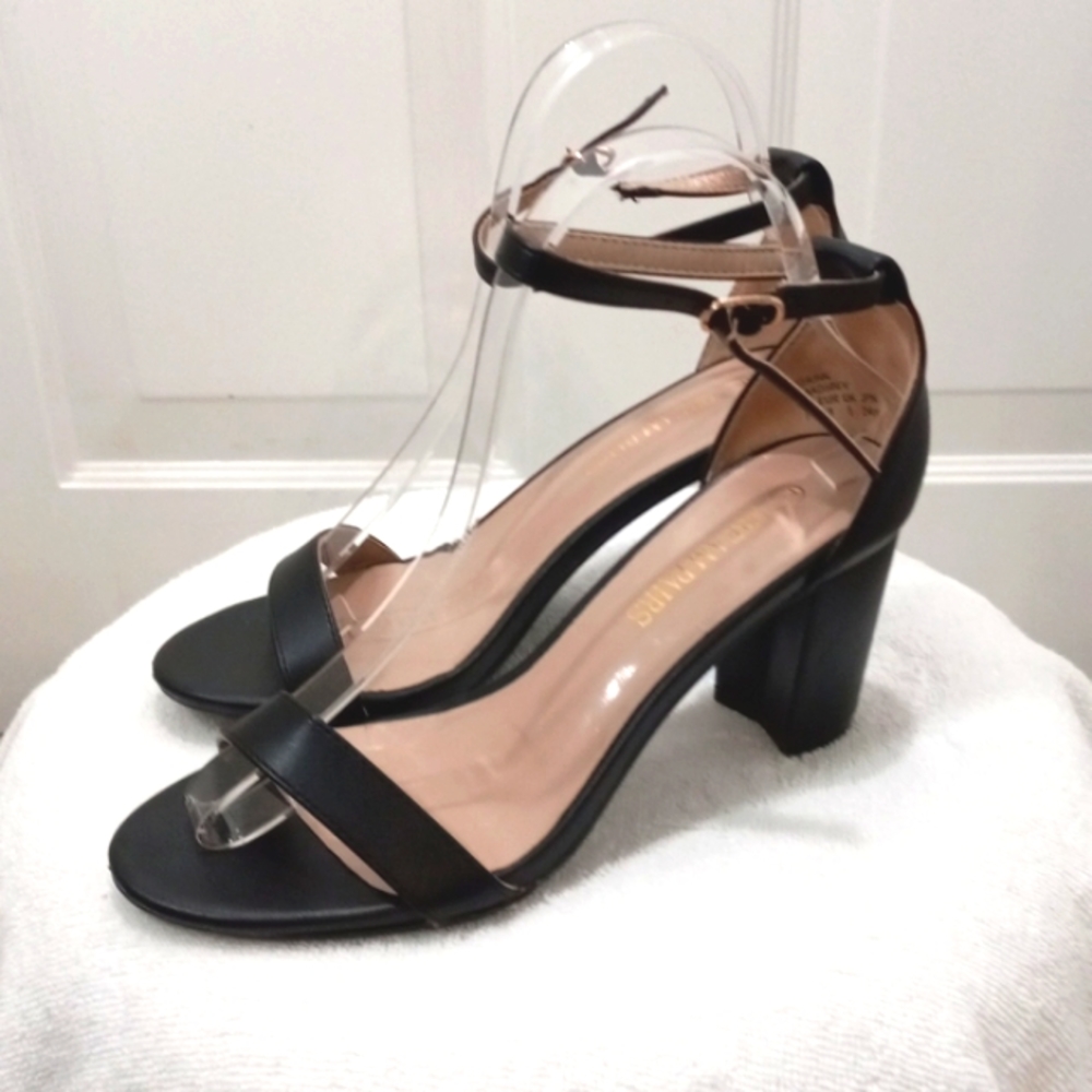 Dream Pairs Chunky heal,Ankle Strap, Open Toe Sandals 3" heel, Sz 7